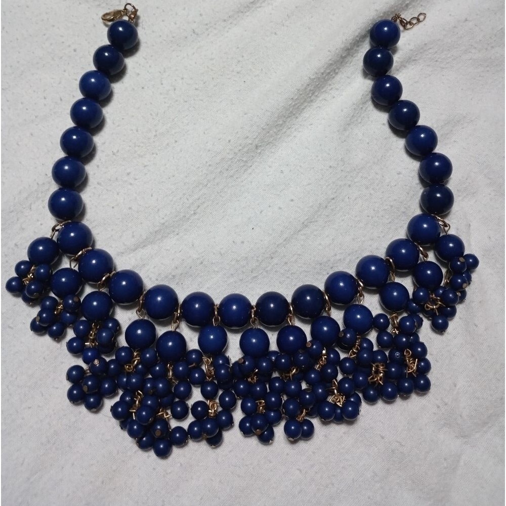 Beautiful high quality costume jewelry necklace